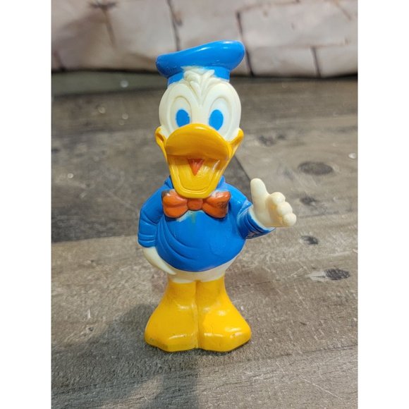 Donald Duck Walt Disney production waving smiling toy figure - Picture 1 of 4